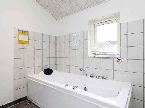 Three-bedroom Holiday Home In L�gst�r 6