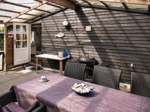 Three-bedroom Holiday Home In L�gst�r 7