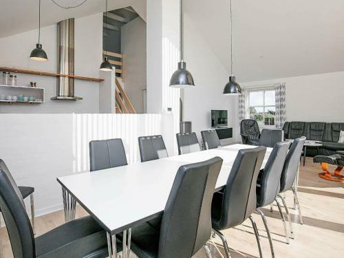 Four-bedroom Holiday Home In Hanstholm 1