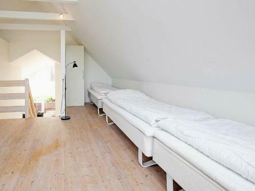 Four-bedroom Holiday Home In Hanstholm 1