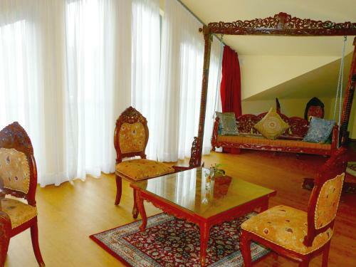 Hotel Raj Mahal