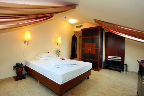 Hotel Raj Mahal