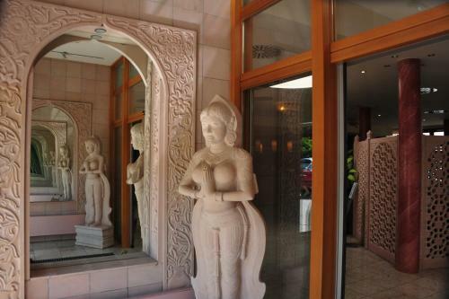 Hotel Raj Mahal