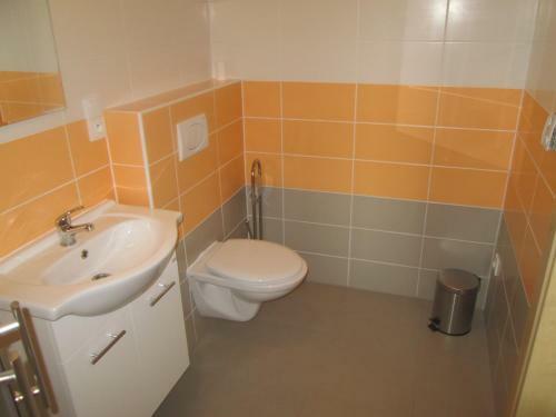 Hostal Polyfunk?n� D?m Pas�t