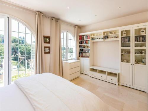 Six-bedroom Holiday Home Cabrils With Sea View 05