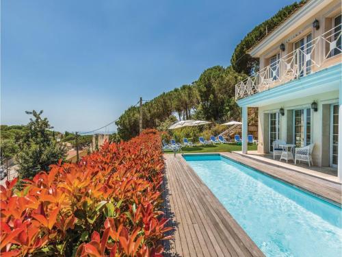 Six-bedroom Holiday Home Cabrils With Sea View 05