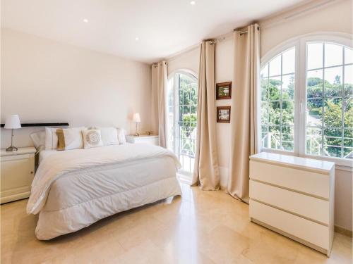 Six-bedroom Holiday Home Cabrils With Sea View 05