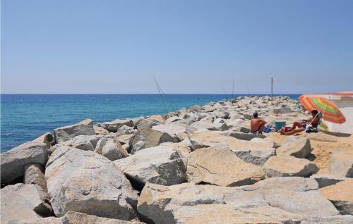 Six-bedroom Holiday Home Cabrils With Sea View 05