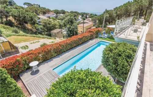 Six-bedroom Holiday Home Cabrils With Sea View 05