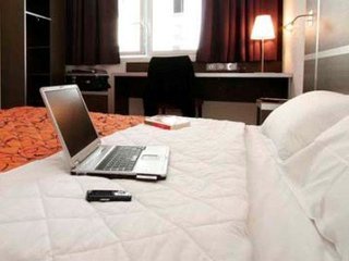 Hotel Kyriad Massy
