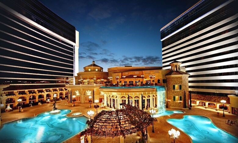 Hotel Peppermill Resort  Casino