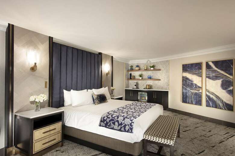 Hotel Peppermill Resort  Casino