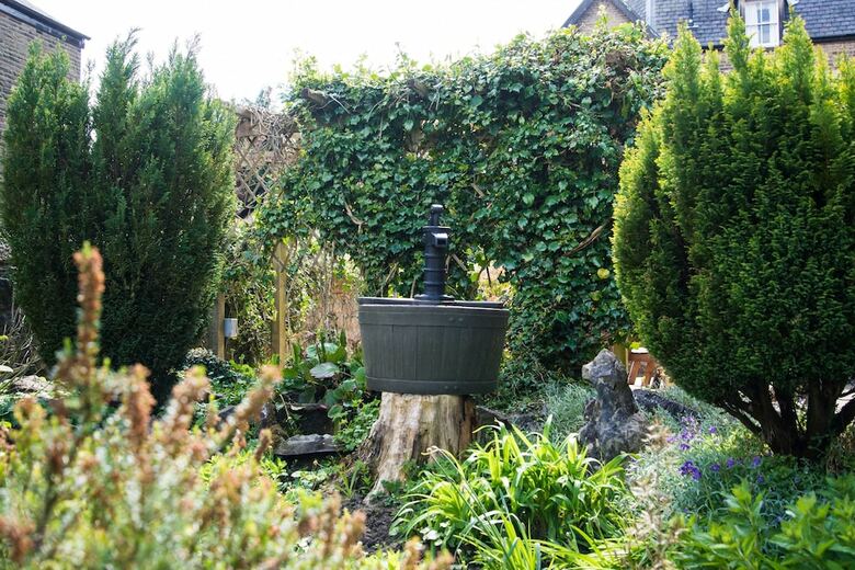 Bed & Breakfast Compton Guest House