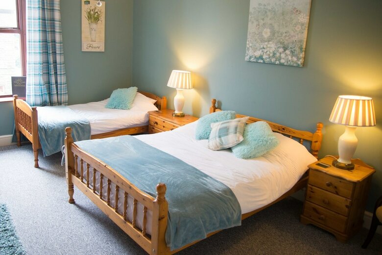 Bed & Breakfast Compton Guest House