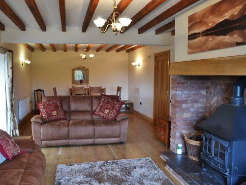 Canalside Cottage