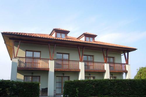 Apartamentos Palacio Bue�o