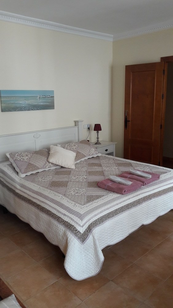 Casa Roble B&B
