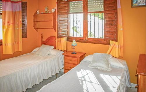 Three-bedroom Holiday Home Corumbela With Sea View 06