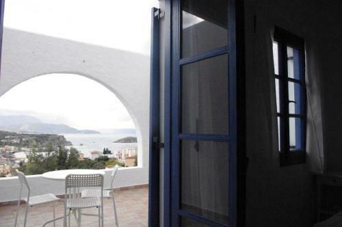 7 Olives Apartments