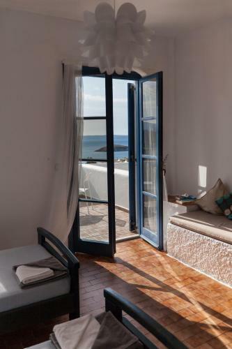 7 Olives Apartments
