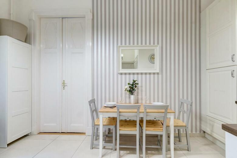 Fashion Street Luxury Apartment
