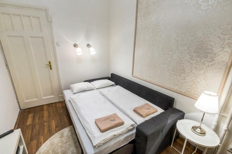 Fashion Street Luxury Apartment