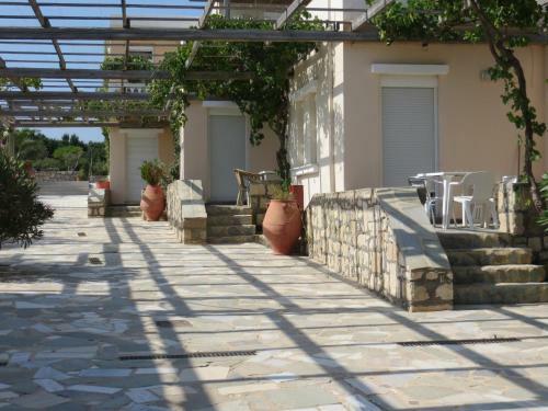 Nicolas Apartments