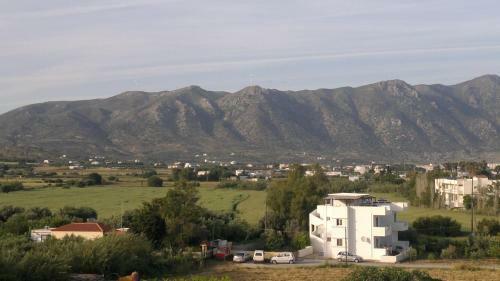 Fania Apartments