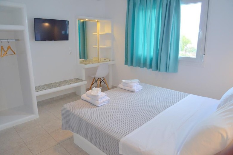 Hotel Glaronisia