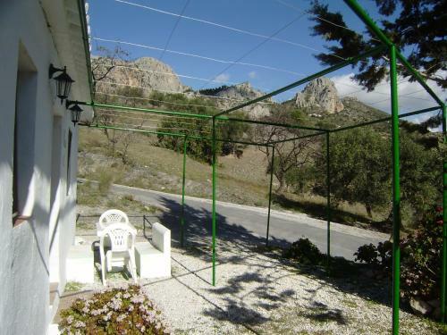 La Casita Blanca La Almona Chica