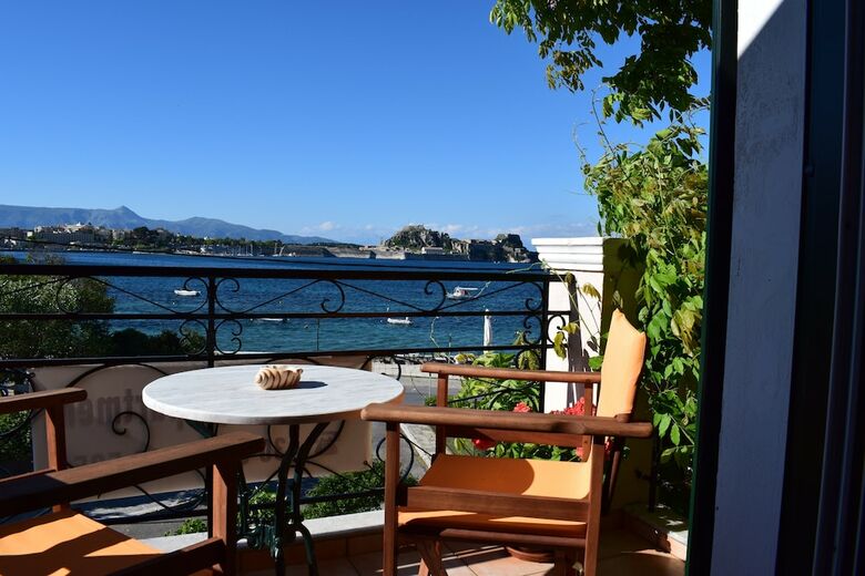 Garitsa Bay Apartment
