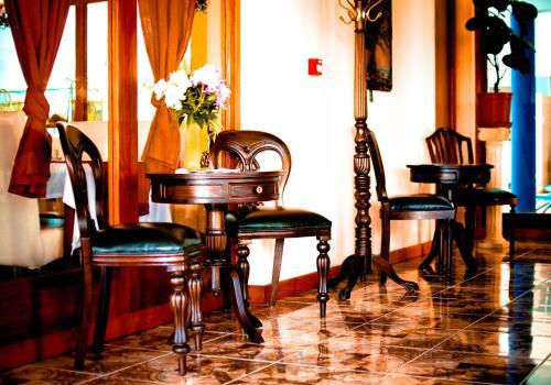 Karos Boni Term�l Hotel