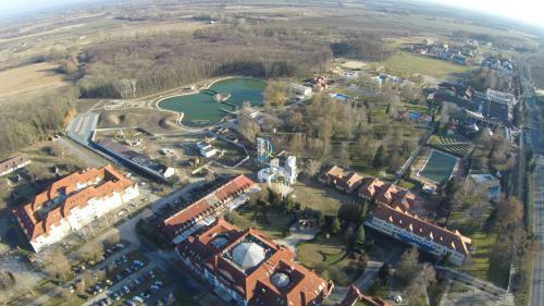 Karos Boni Term�l Hotel