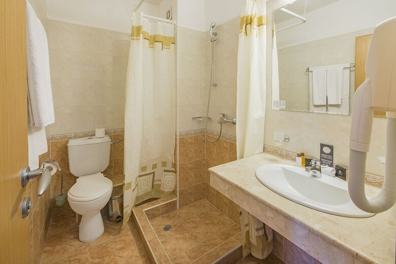 Holiday Park Hotel