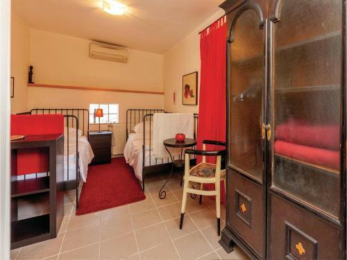 Three-bedroom Holiday Home Turcic With Sea View 09