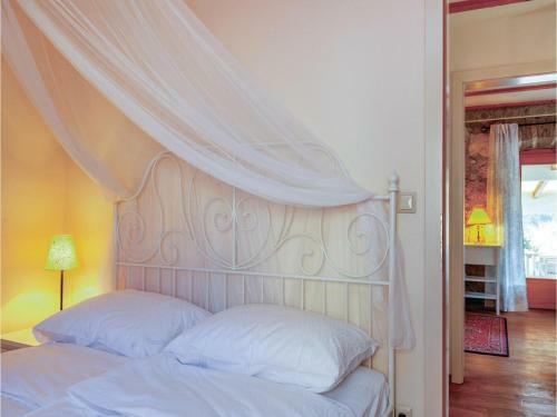 Three-bedroom Holiday Home Turcic With Sea View 09