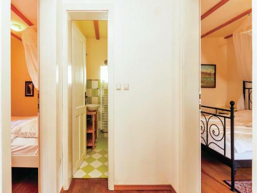 Three-bedroom Holiday Home Turcic With Sea View 09