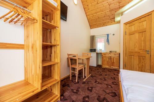 Hostal A.v. Namai