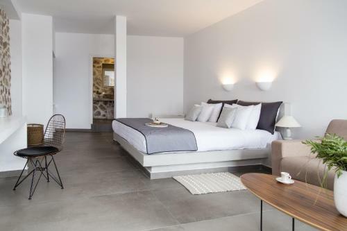 Central Pirgos Hotel