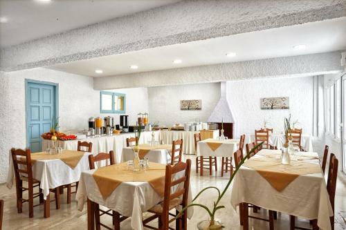 Zorbas Hotel Santorini