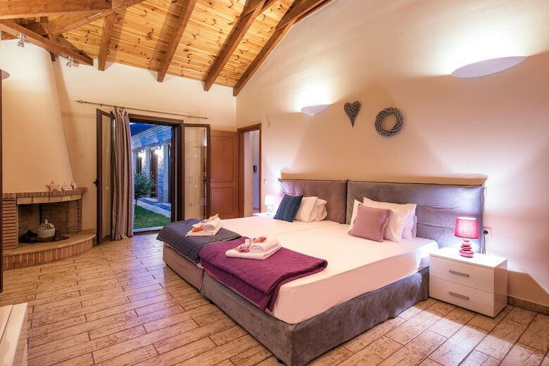 Astarte Villas - Kyveli Luxurious Private Villa