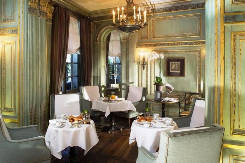 Hotel Le Dokhan�s A Tribute Portfolio