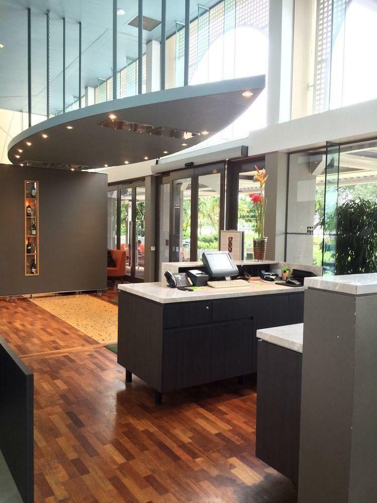 Mercure Hotel Harbourside Cairns