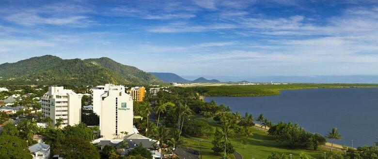 Mercure Hotel Harbourside Cairns