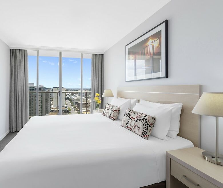 Hotel Oaks Lexicon Apartments