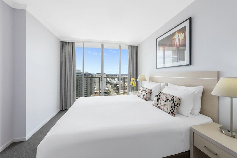 Hotel Oaks Lexicon Apartments