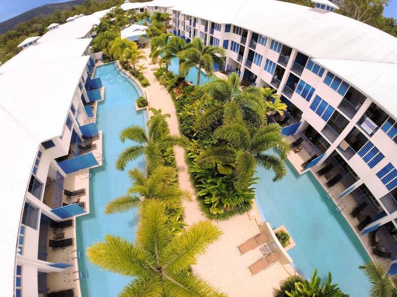 Hotel Oaks Lagoons