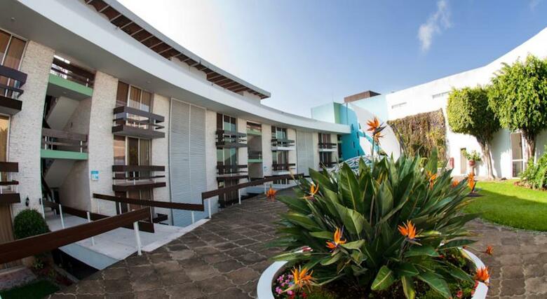 Country Hotel&suites