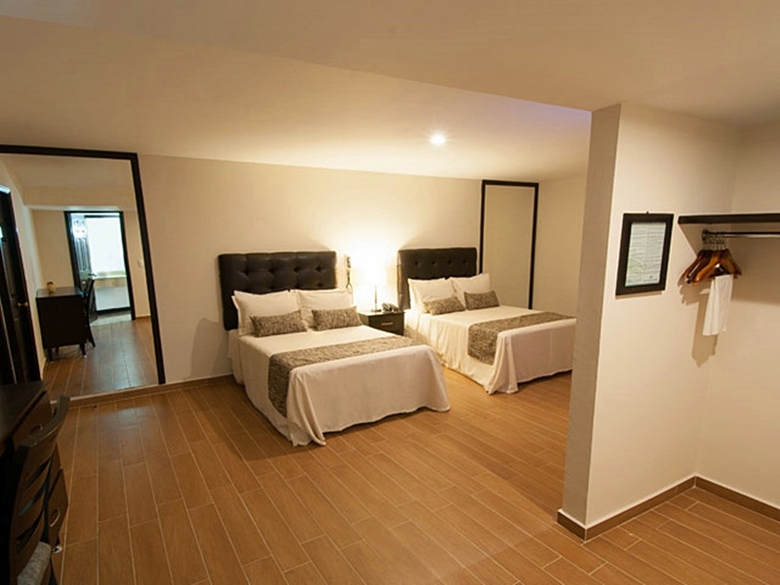 Country Hotel&suites