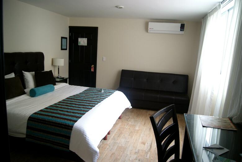 Country Hotel&suites